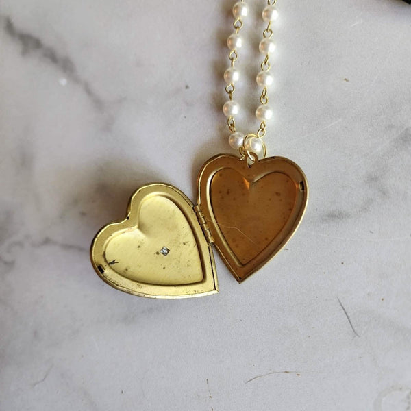 Authentic Heart Shaped Vintage Locket w/Designer Pearl/Gold Button, 18