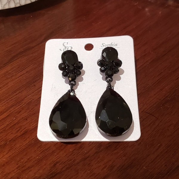 NWT Black Stone Bevel Cut Post Earrings
