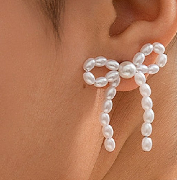 Pearl Ribbon Earrings