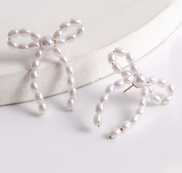 Pearl Ribbon Earrings