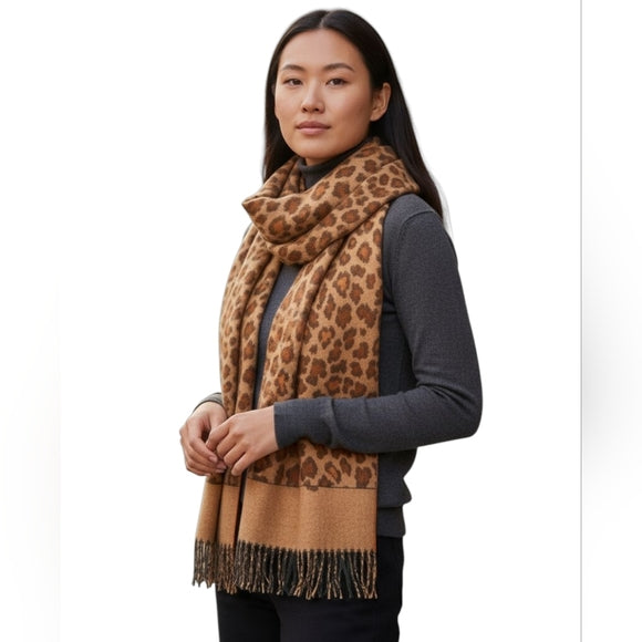 Vintage The Specialty House Cheetah Print Super Soft Cashmere Feel Fringed Oblong Scarf