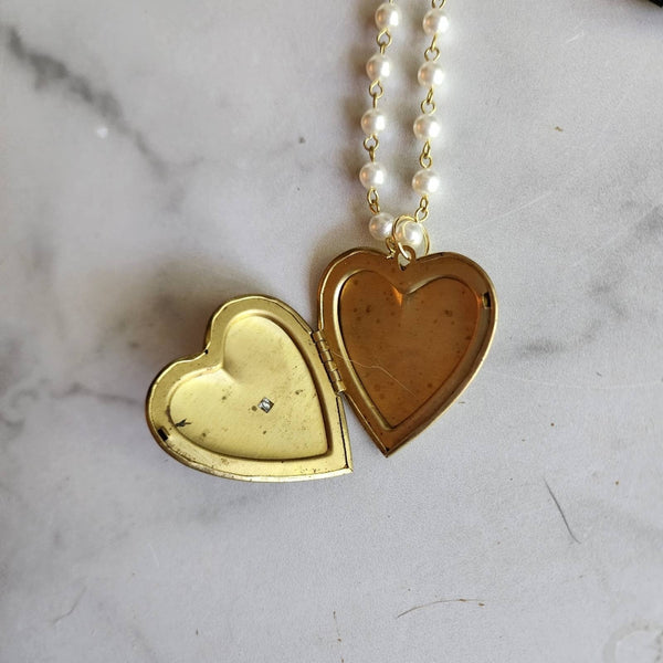 Authentic Heart Shaped Vintage Locket w/Designer Pearl/Gold Button, 18